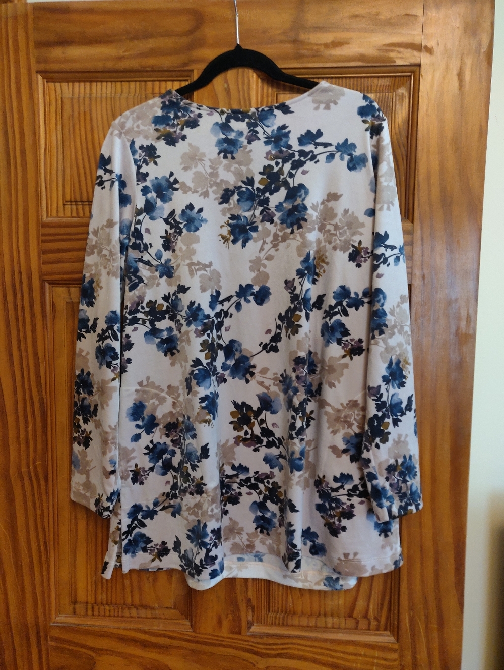Floral Long Sleeve Tunic Sweater in Blue and Beige
